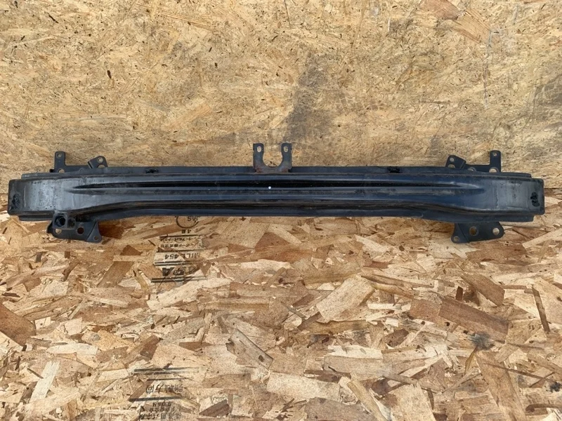 Усилитель бампера Volkswagen Jetta 2005-2011