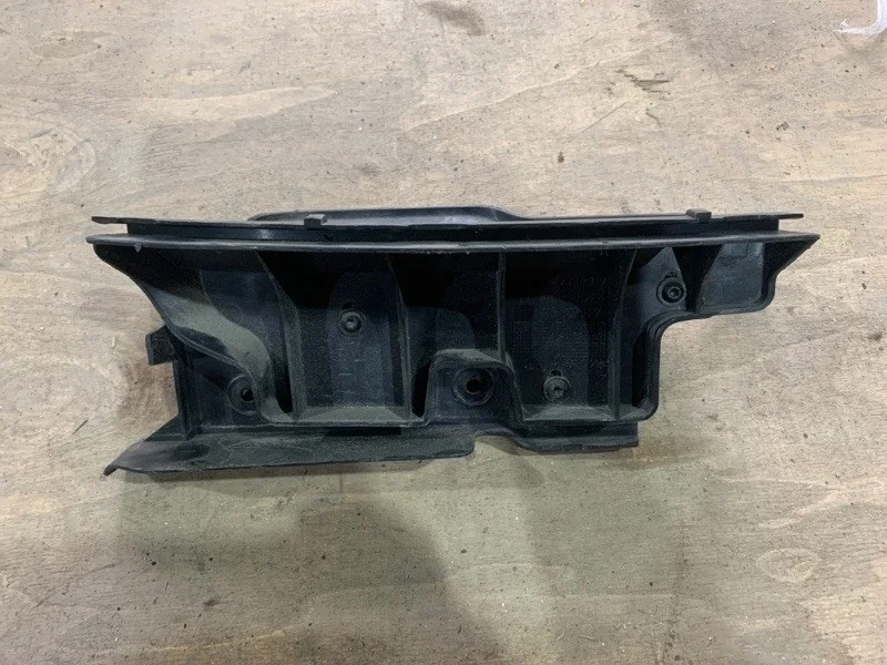 Кронштейн бампера Audi А6 2004-2011 С6