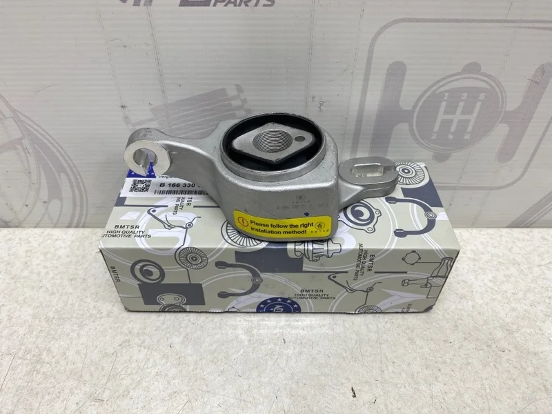 Сайлентблок переднего левого рычага Mercedes-benz ML W166