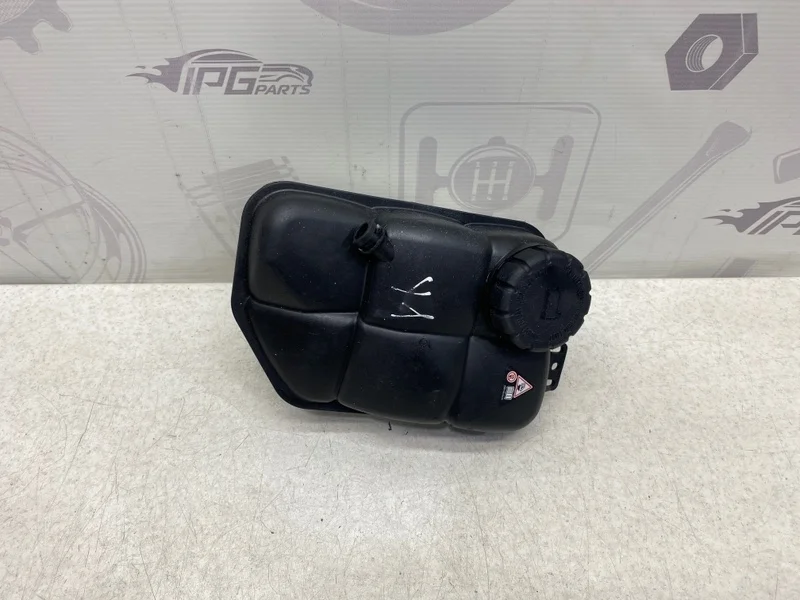 Расширительный бачок Mercedes-benz 2008 W211