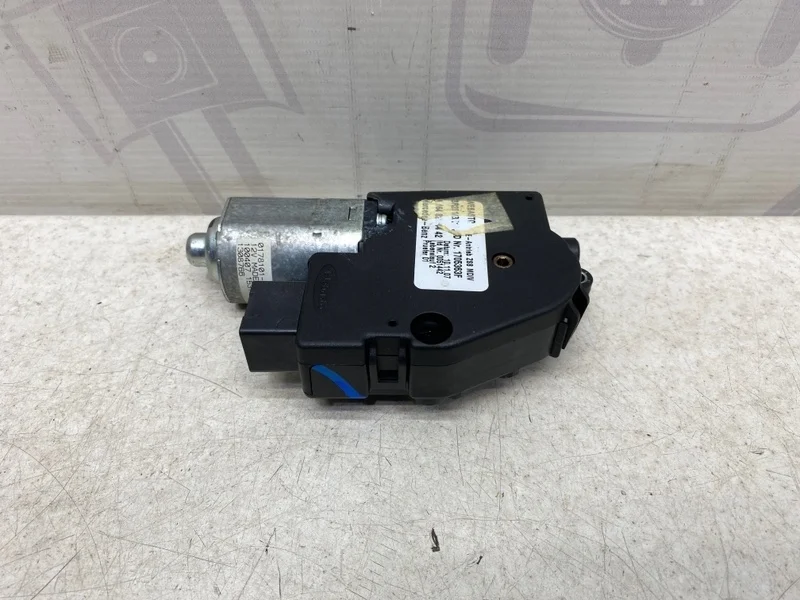 Моторчик люка Mercedes-benz GL 2007 X164