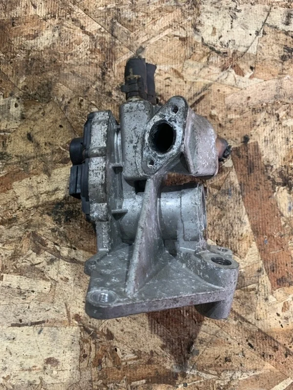 Клапан егр Volkswagen Jetta 2005-2011