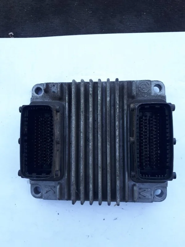 Блок управления двигателем Opel Corsa 2003