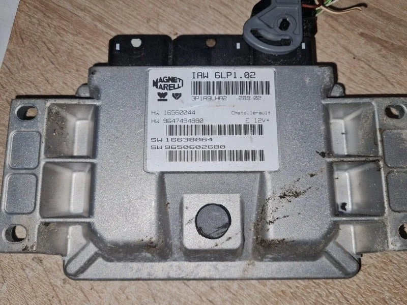 Блок управления двс Peugeot 307 2004 3H