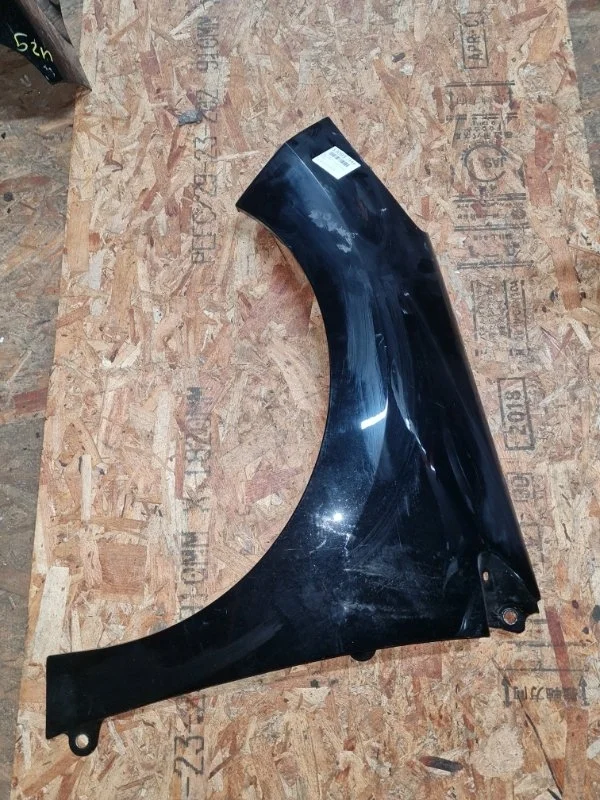 Крыло Peugeot 308 2011 4C