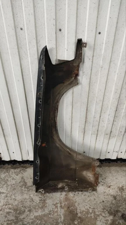 Крыло переднее левое