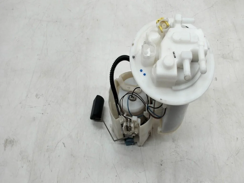 Насос топливный в баке Toyota Corolla