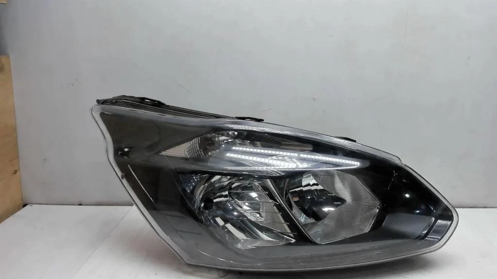 Фара правая Ford Transit