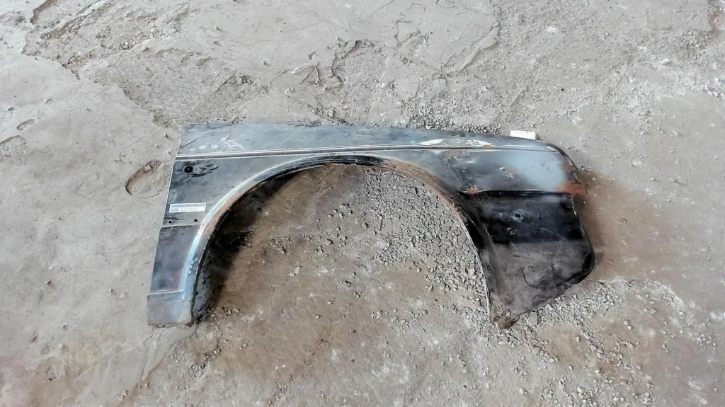 Крыло переднее правое Volkswagen Golf