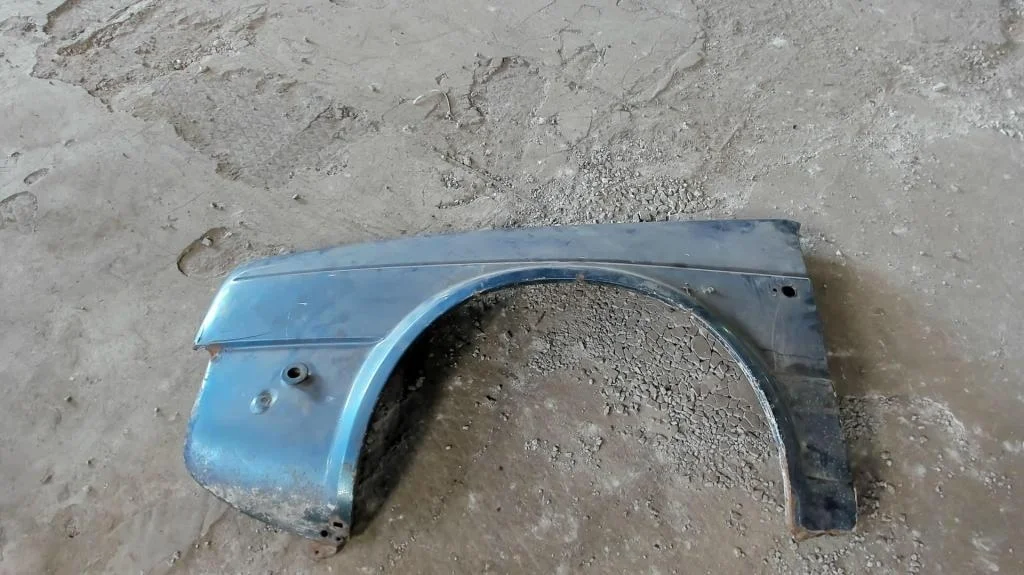 Крыло переднее левое Volkswagen Golf