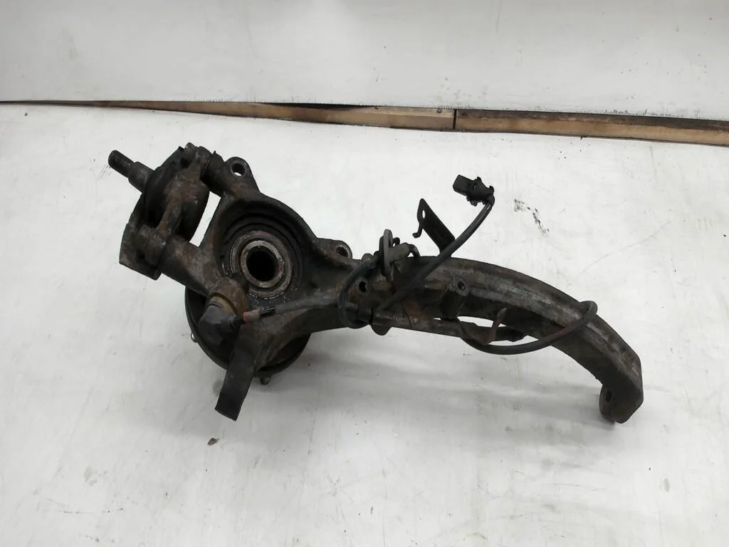 Кулак поворотный правый Hyundai Sonata