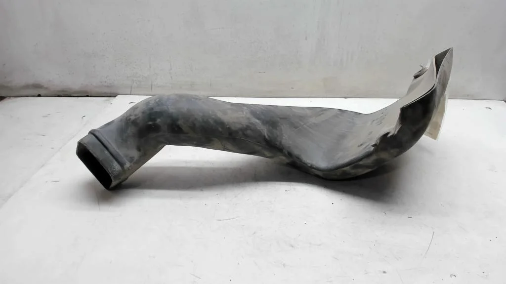 Воздухозаборник фильтра Volvo XC90