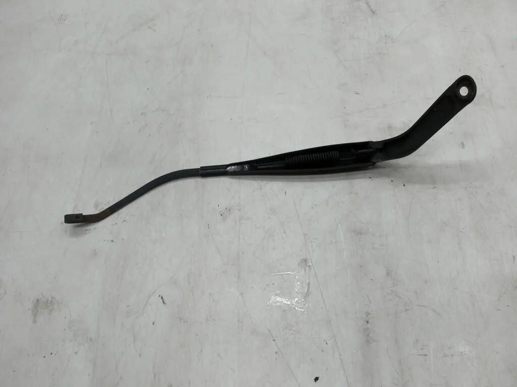 Поводок стеклоочистителя правый Hyundai Sonata