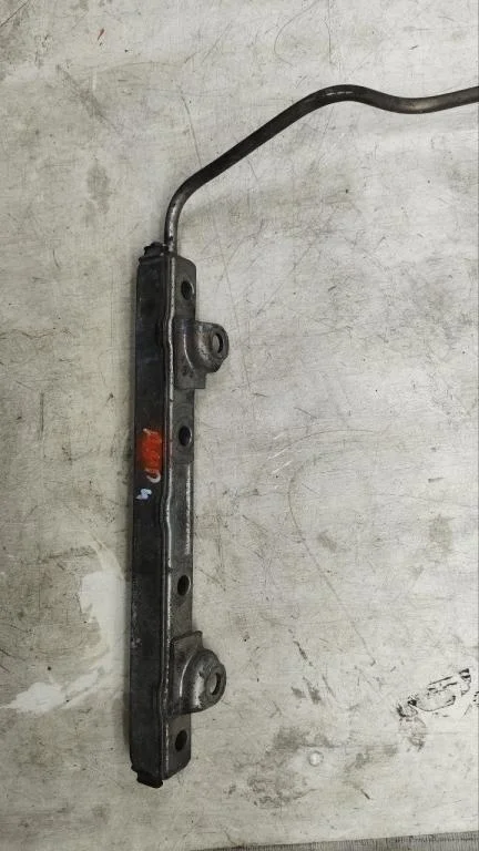 Рампа топливная Toyota Corolla