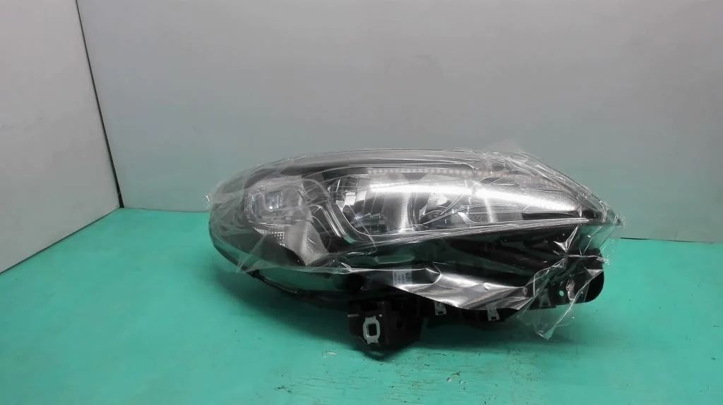 Фара правая 2018- Fiat Doblo