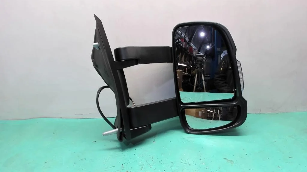 Зеркало правое электро с Peugeot Boxer