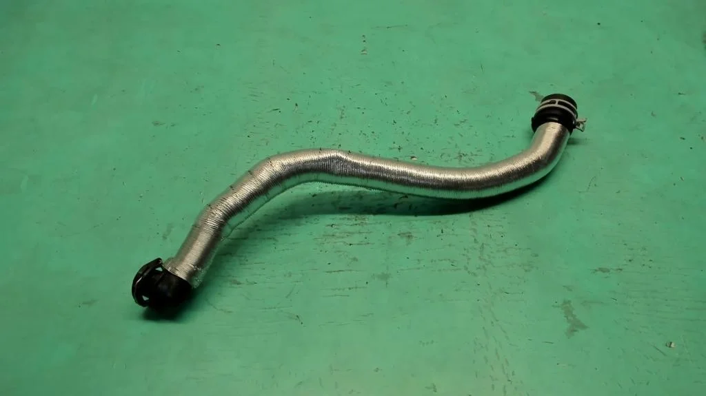 Патрубок вентиляции картерных Ford Transit