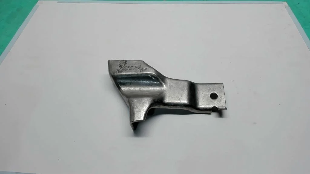 Кронштейн трубы приемной Citroen Jumper