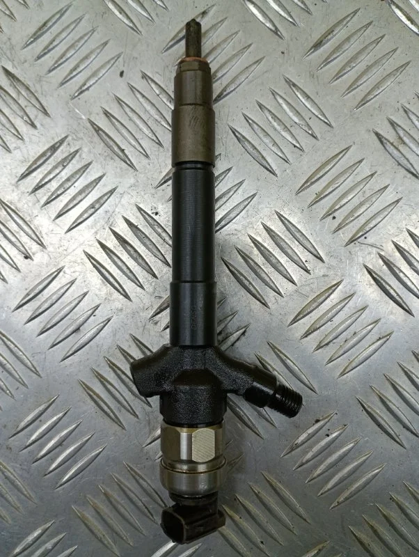 Форсунка топливная Mitsubishi L200 (2006-2015) 2010 1465A041