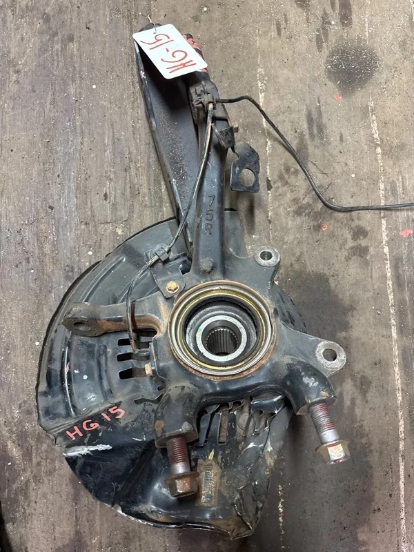 Кулак поворотный правый Toyota Hilux (2005-2015) 2014 432110K030 3.0 D 1KDFTV