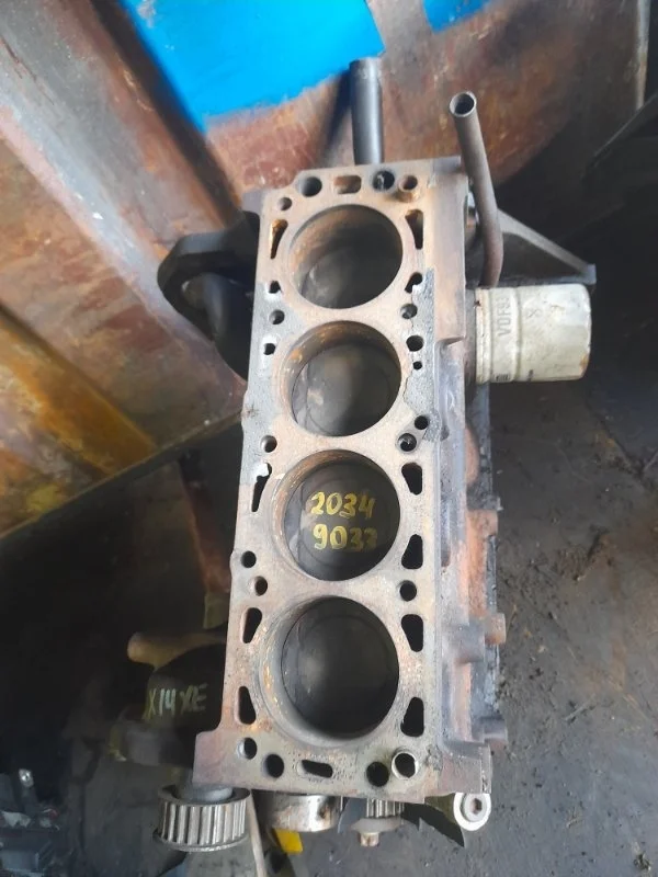 Двигатель Opel Corsa 1996 B