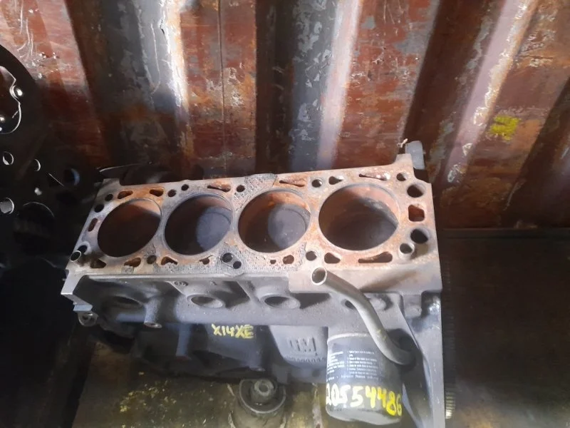 Двигатель Opel Corsa 1996 B