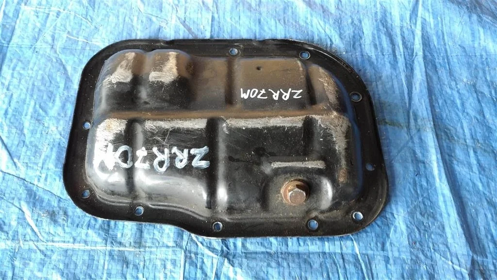 Б.у. поддон картера TOYOTA NOAH ZRR70 TOYOTA NOAH ZRR70