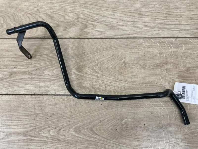 Трубка системы охлаждения VW Touareg 2 2010-2018 7P