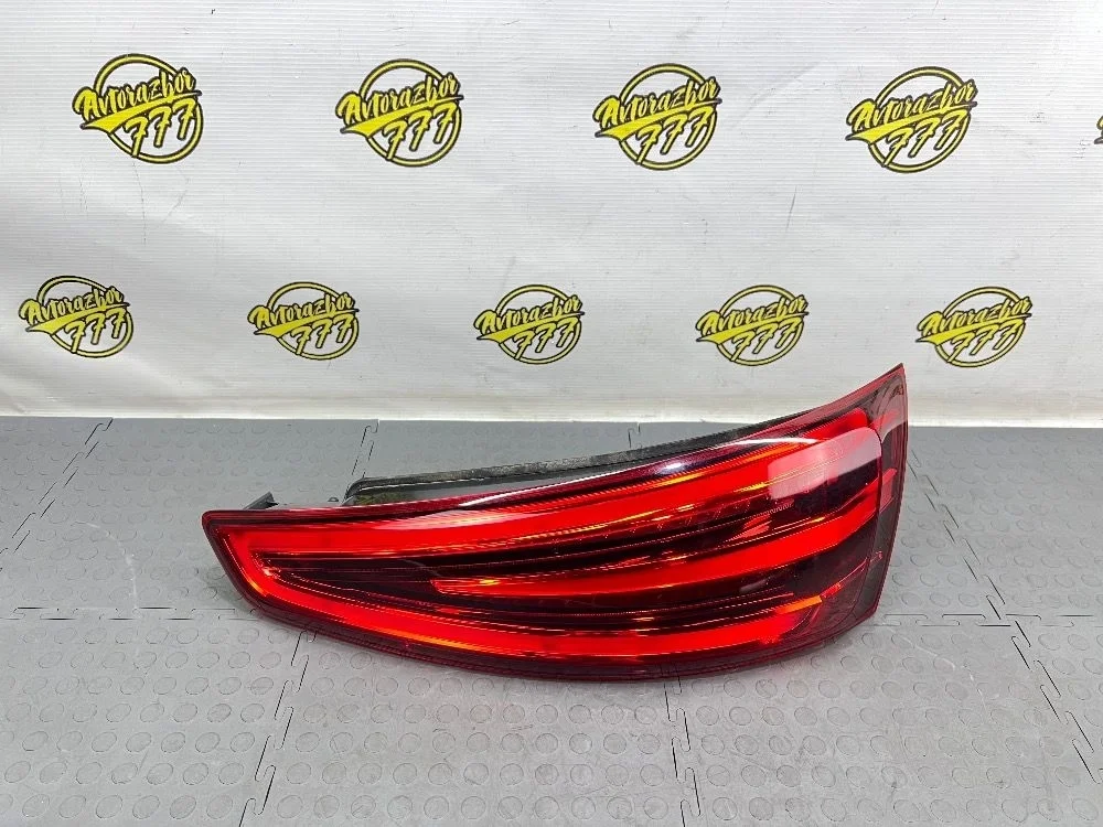 Фонарь задний правый Audi Q3 I (2011—2014)