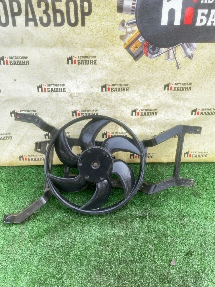 Диффузор радиатора Nissan Almera 2014 9212000Q2F G15 K4M