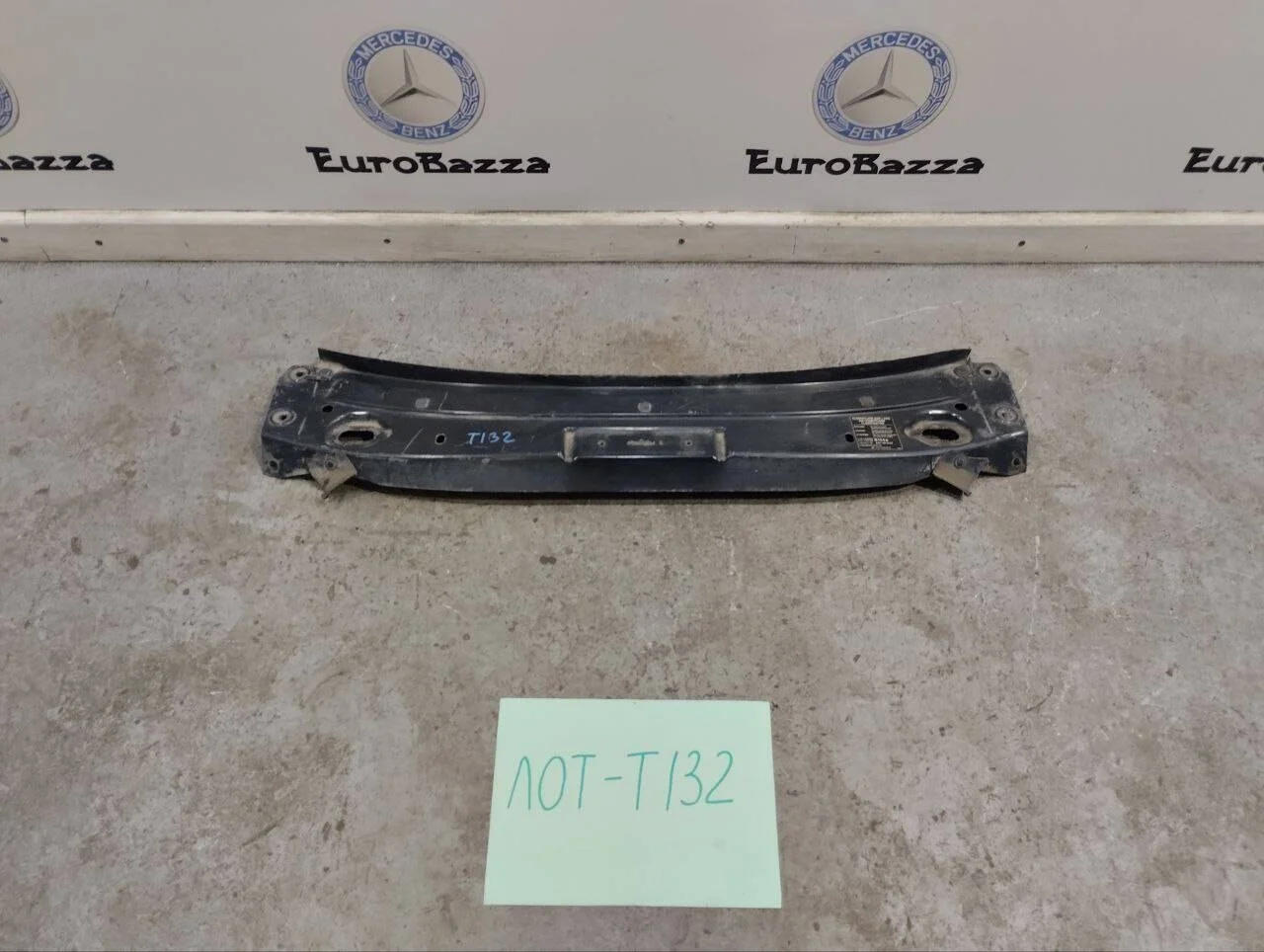 Верхняя планка телевизора Mercedes W164