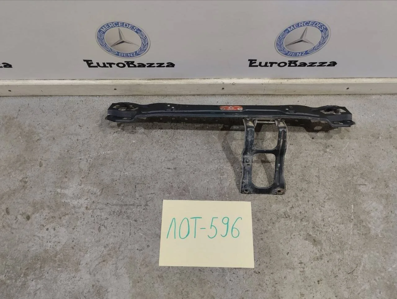 Верхняя планка телевизора Mercedes W203