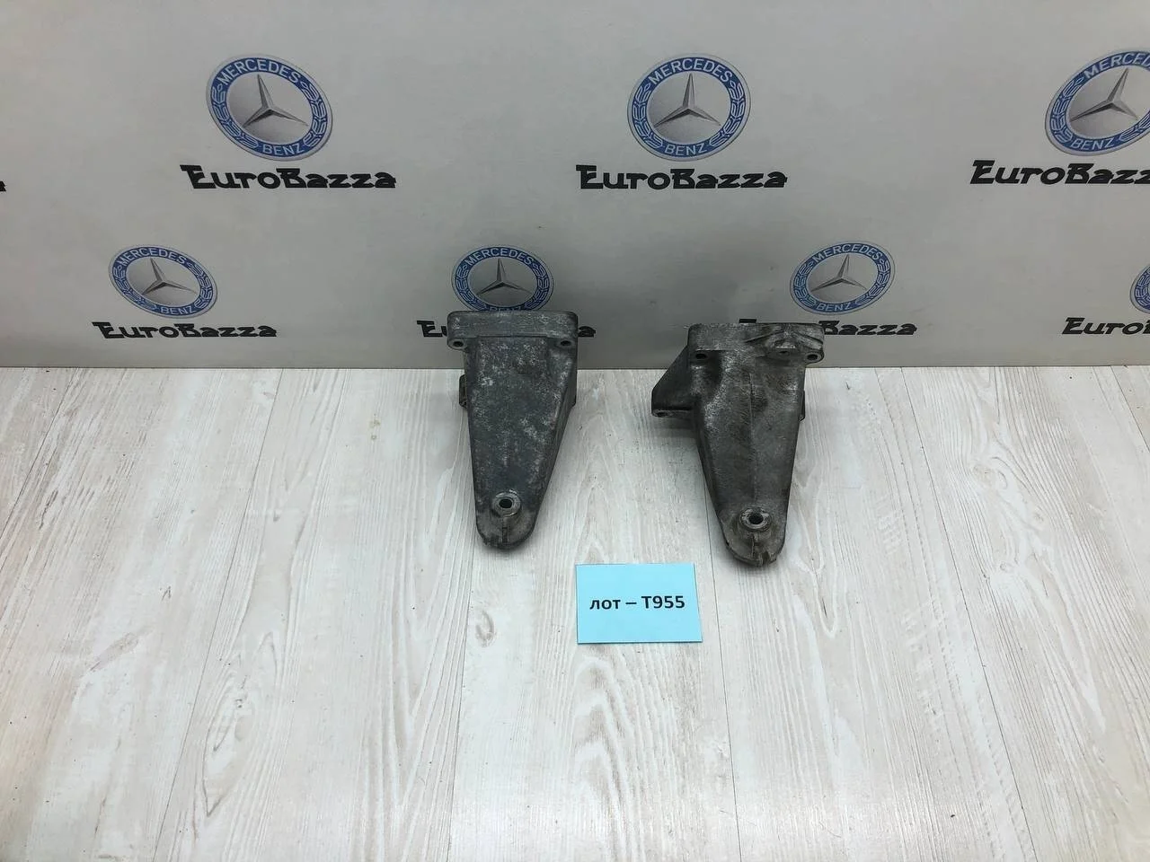 Кронштейн опоры двигателя Mercedes М271