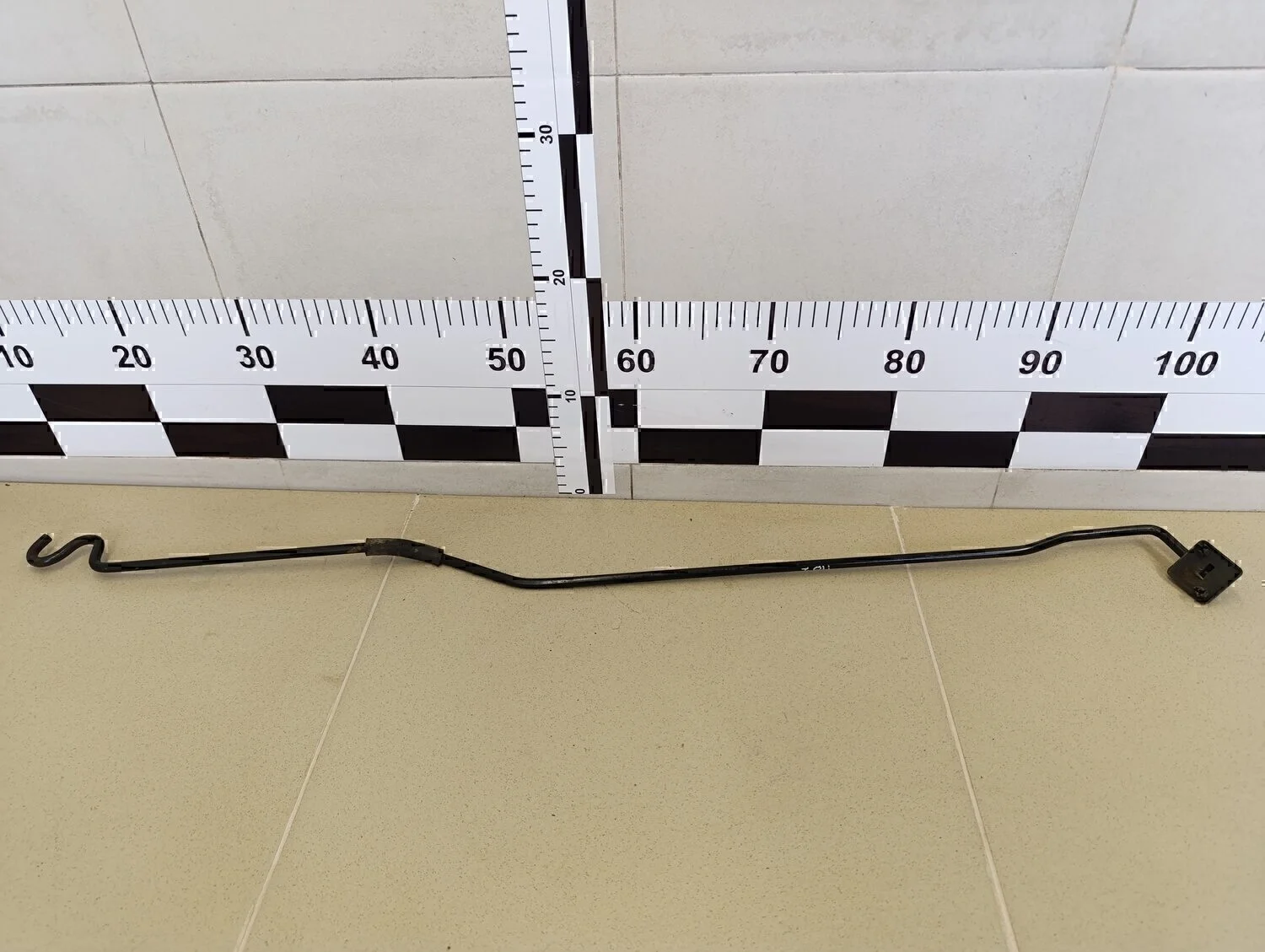 Держатель капота Cruze 2009-2016