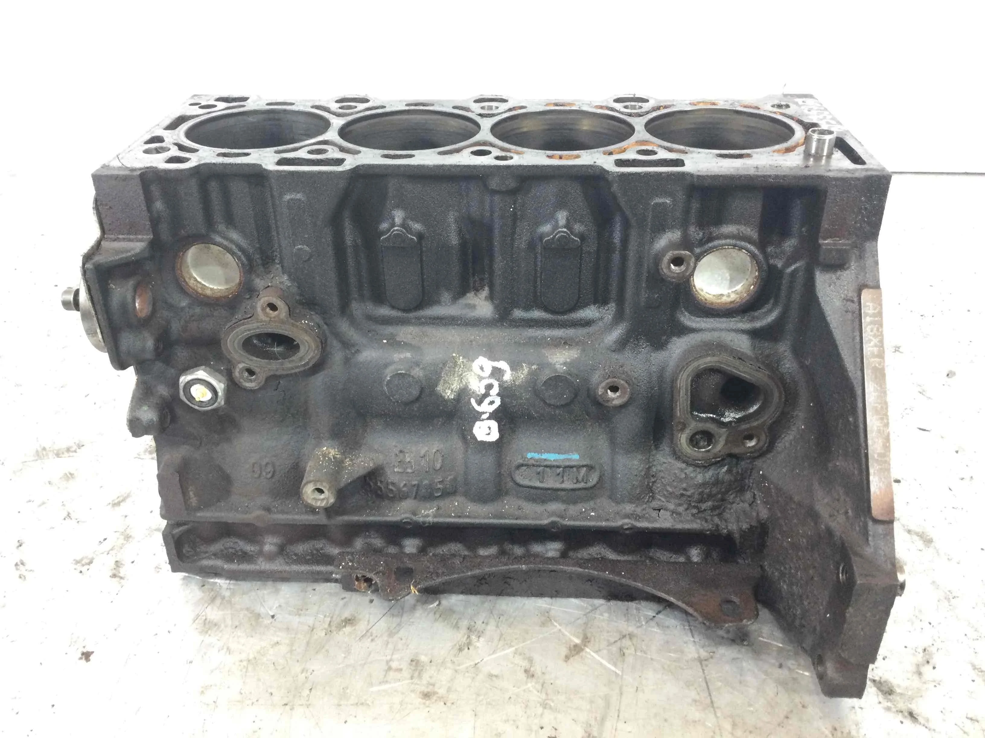 Блок цилиндров Opel Insignia 1 поколение (2008-2013) бензин 1.8 i Механика Седан