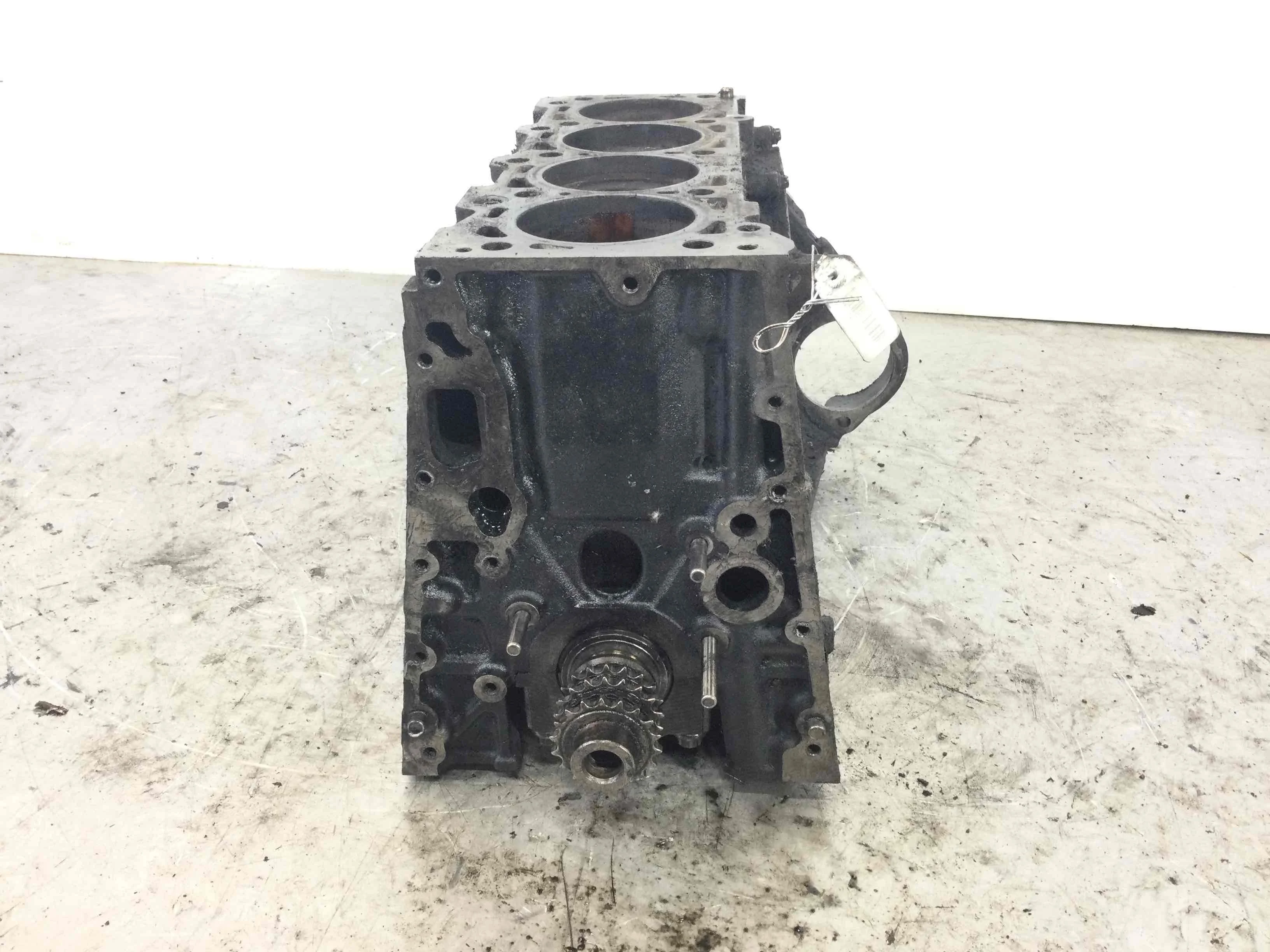 Блок цилиндров Mercedes Sprinter Sprinter I (w901,w902,w903,w904) 1995 - 2006 дизель 2.2 TD Механика Микроавтобус