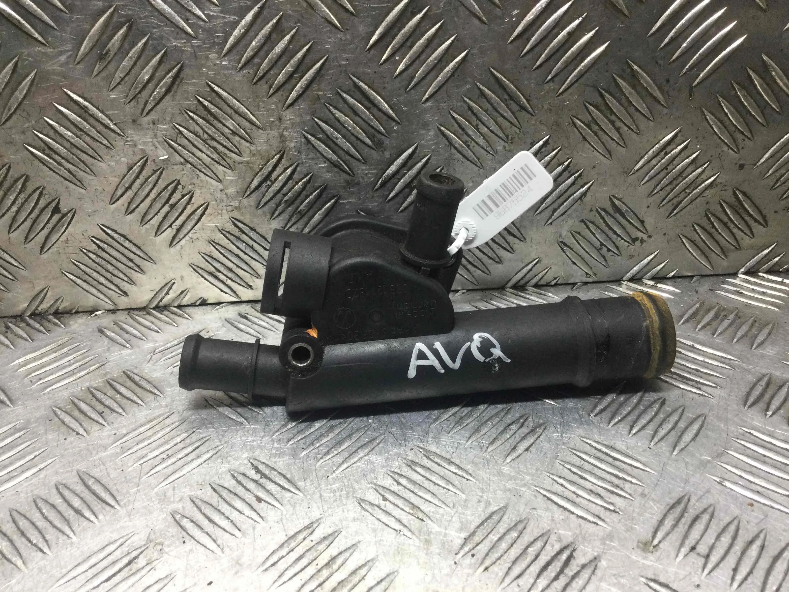 Фланец (тройник) системы охлаждения Volkswagen Touran 1 поколение (2003-2006) дизель 1.9 TDI Механика Минивэн