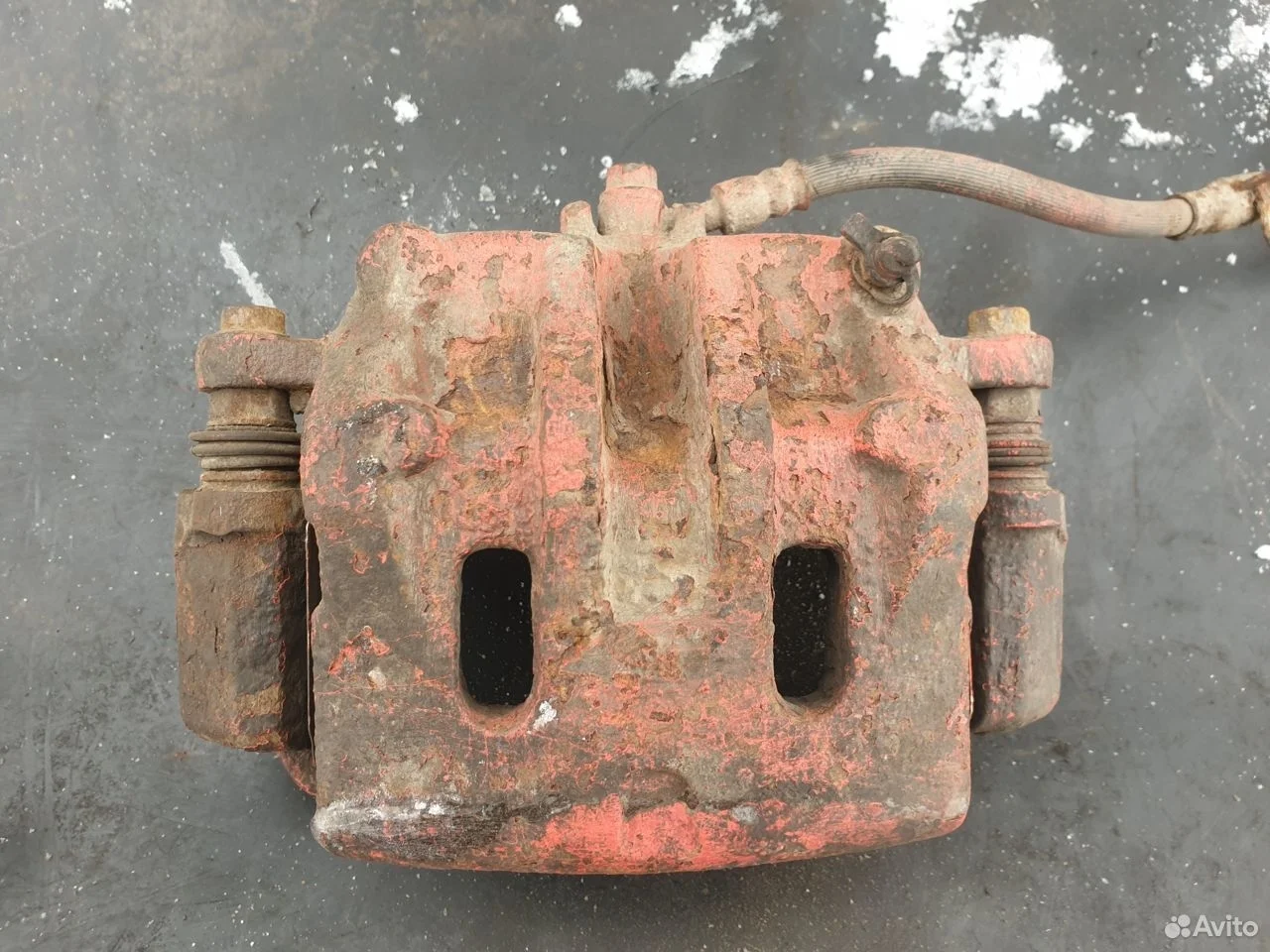 Суппорт тормозной передний левый kia sorento bl