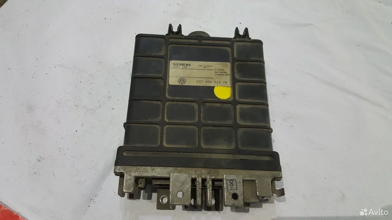 Блок управления двигателем vw b3 2e 037906022fn