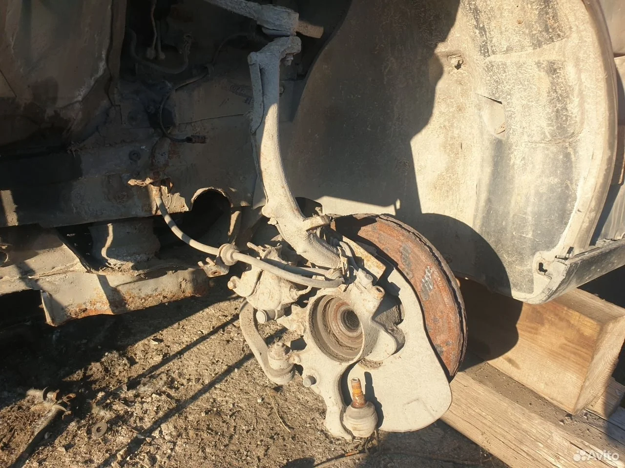 Поворотный кулак передний левый s w220 4matic 220