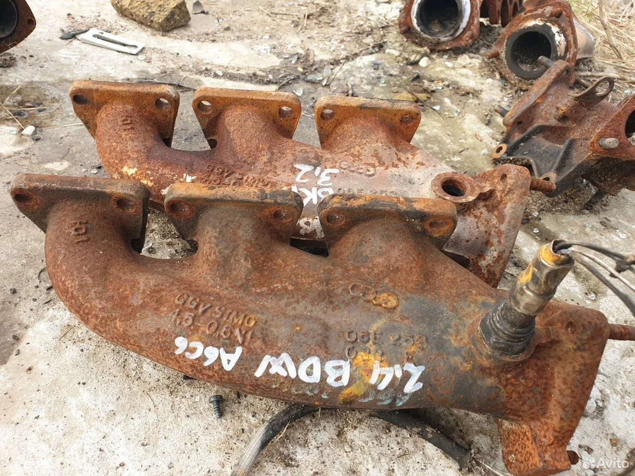 Выпускной коллектор левый a6 c6 2.4 bdw 3.2 bkh а6