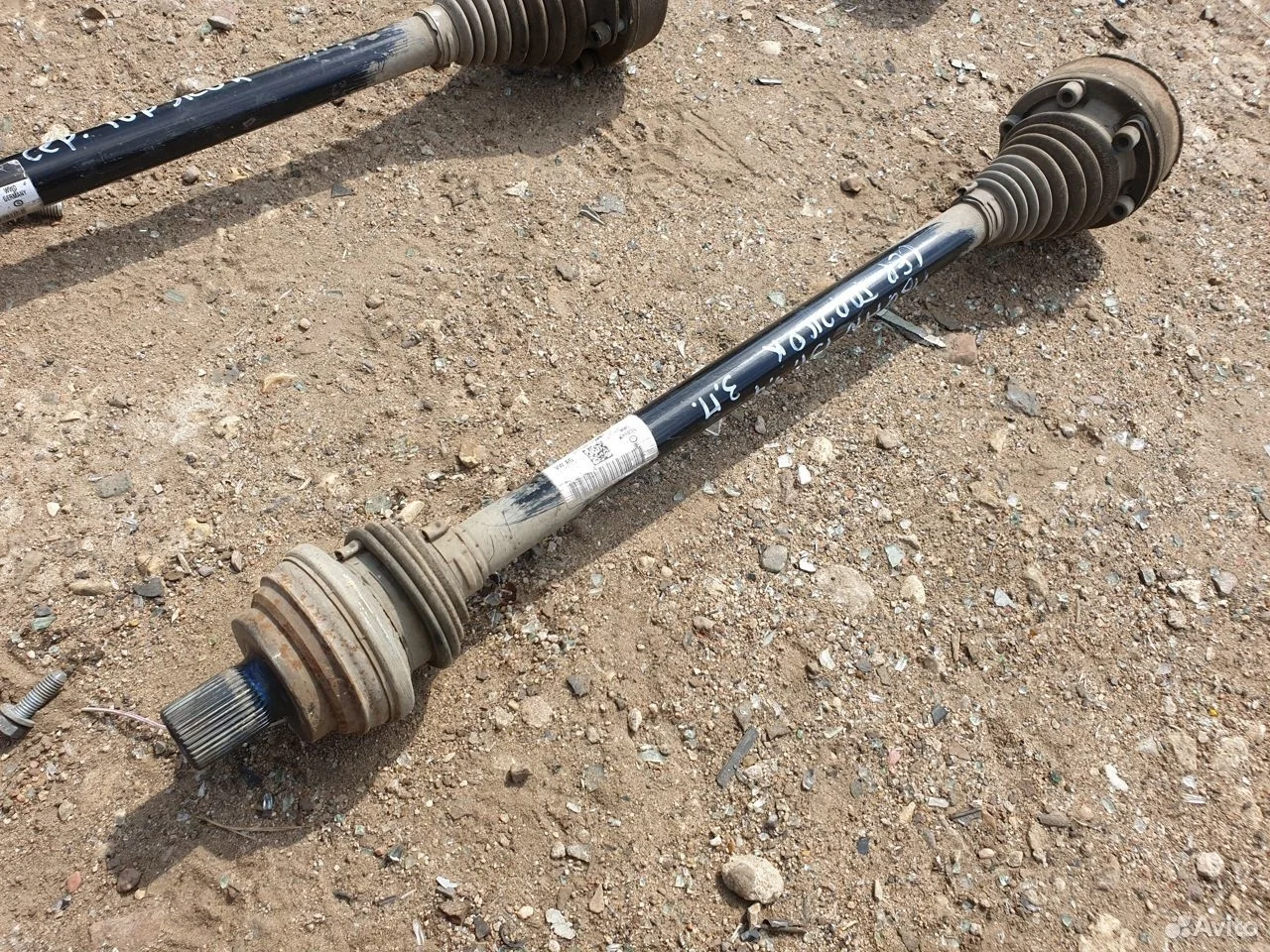 Привод задний правый полуось vw tiguan 1k0501204f