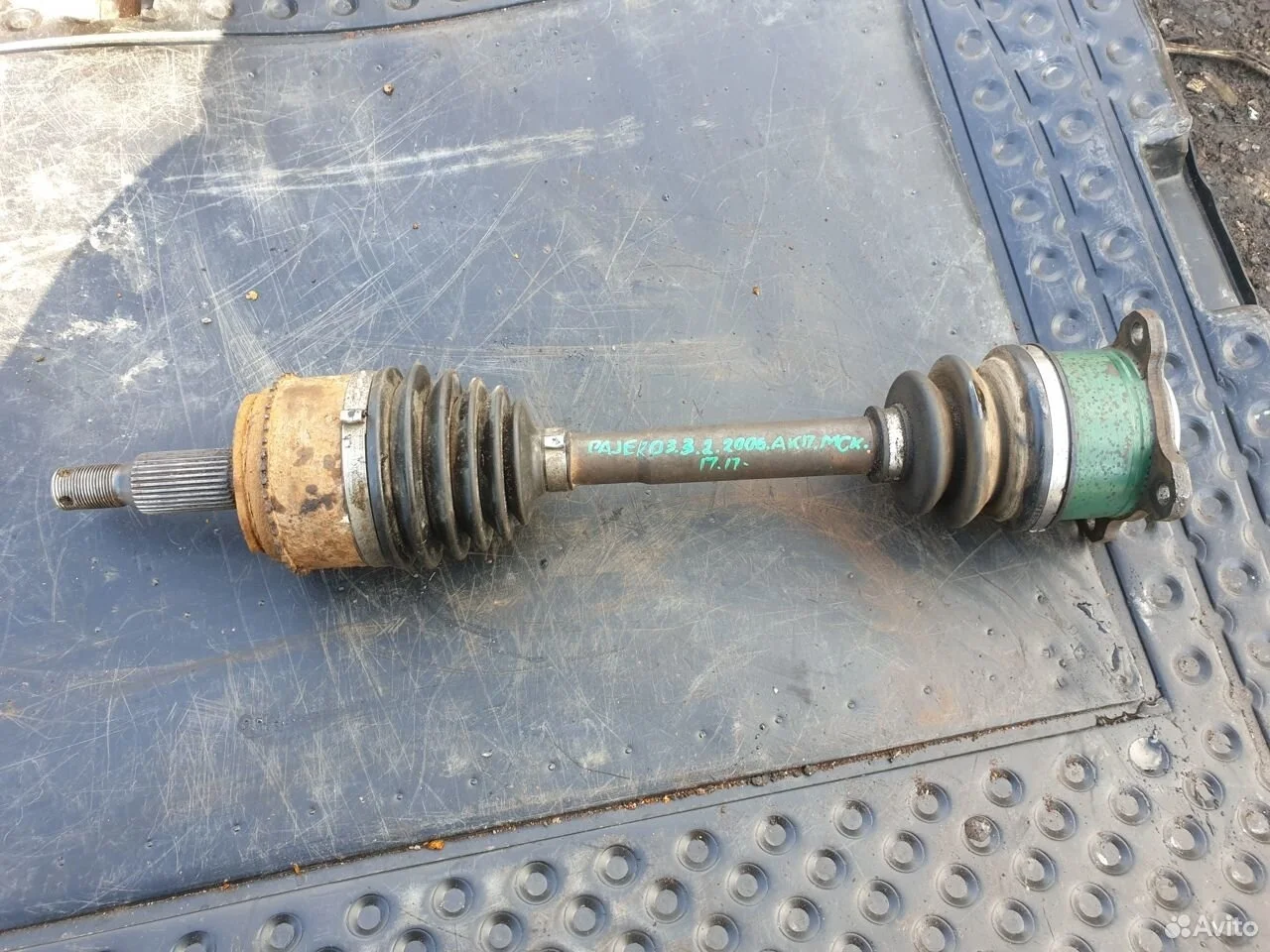 Полуось привод передний правый pajero 3 mr453384