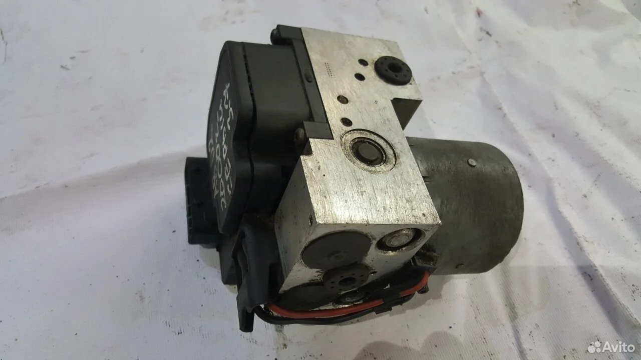 Блок abs audi a8 d2 8e0614111t ауди а8 д2 a6 c5 а6