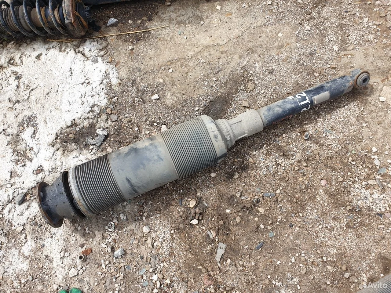 Задняя левая стойка abc mercedes s w220 cl w215