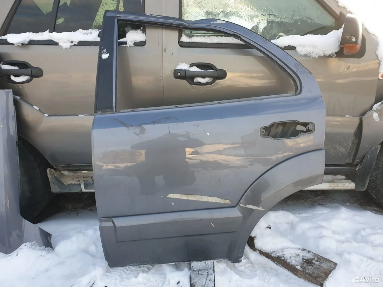 Дверь задняя левая kia sorento 1 соренто