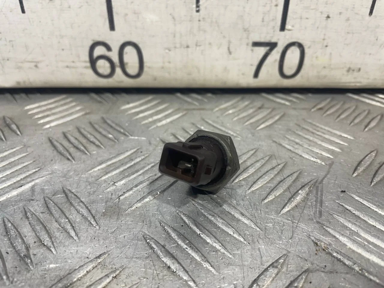 [Б/У] Датчик давления масла [Код: 00584365 ]