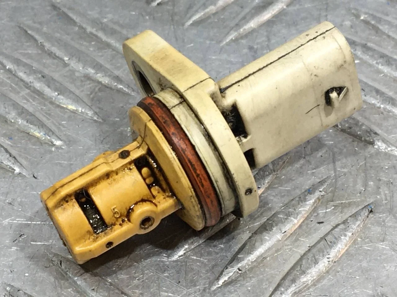 [Б/У] Датчик положения распредвала [Код: 00586125 ]