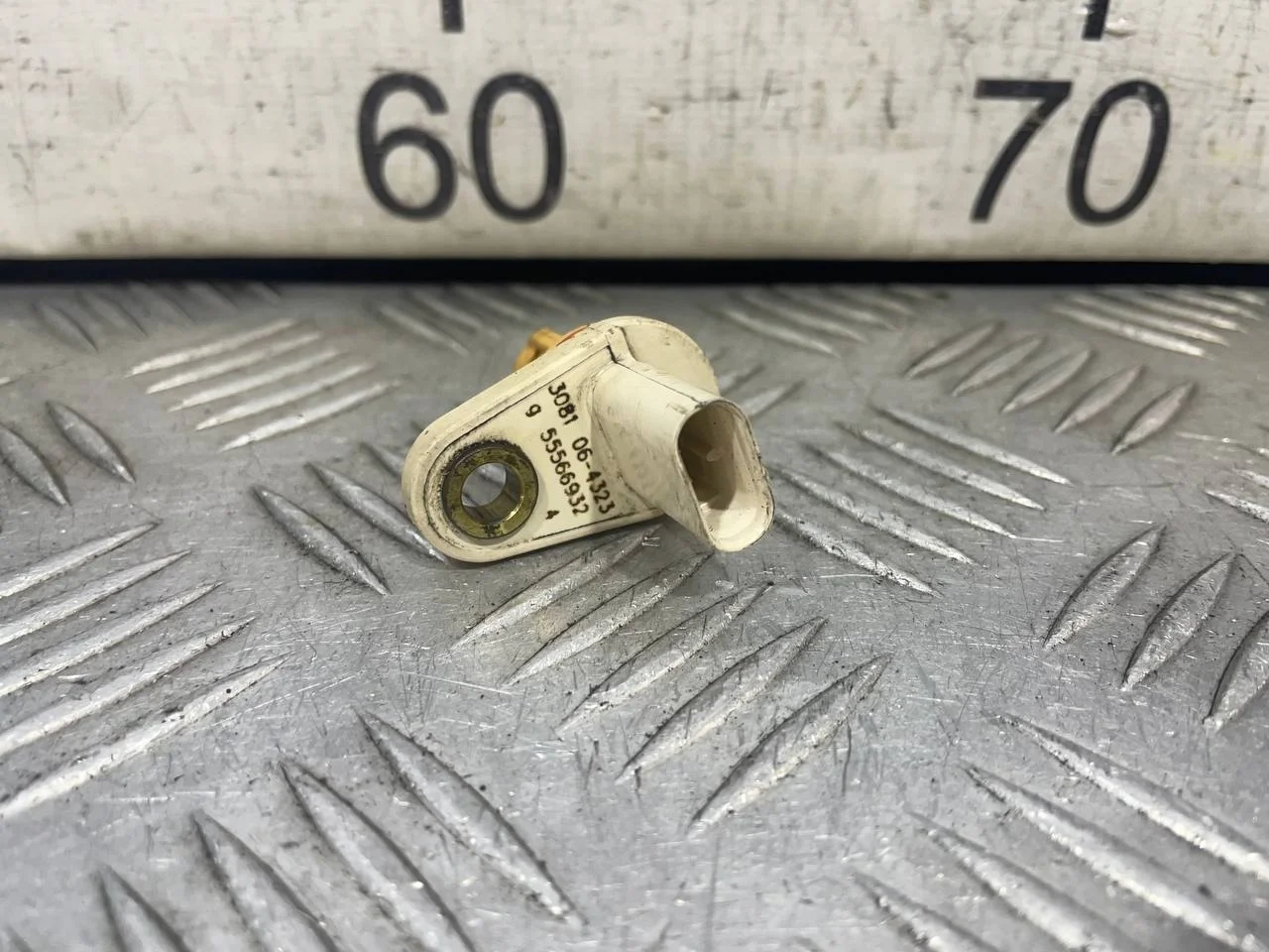 [Б/У] Датчик положения распредвала [Код: 00586393 ]