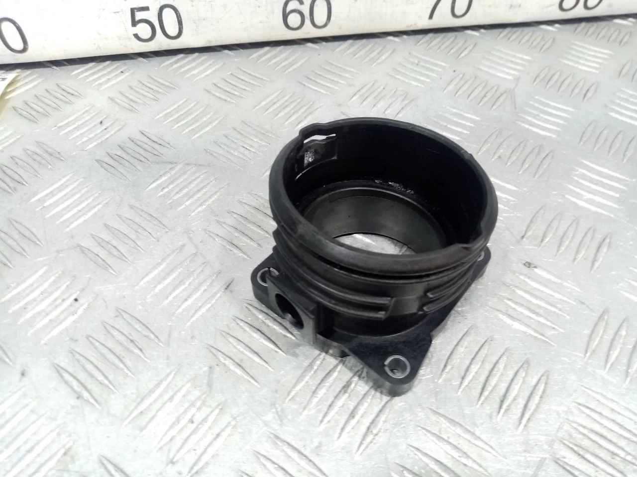 [Б/У] Патрубок воздушного фильтра om 642 [Код: 00583317 ]